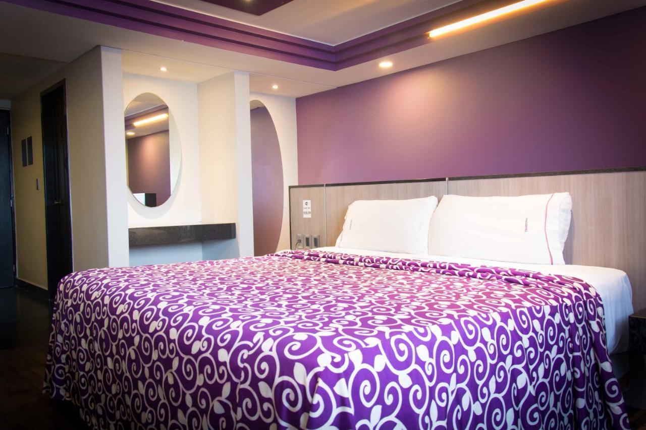 Hotel MaxIntimo Città del Messico Esterno foto
